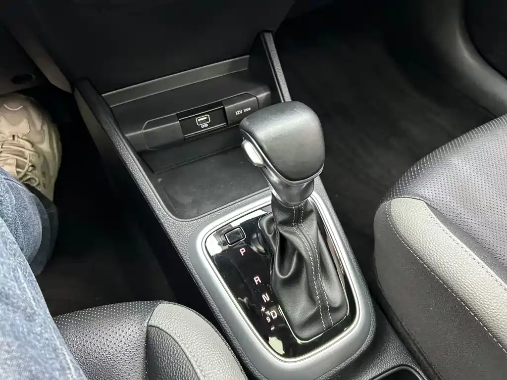 Yipao 2021 1.4L CVT fun sunroof model купить на сайте DeffCars