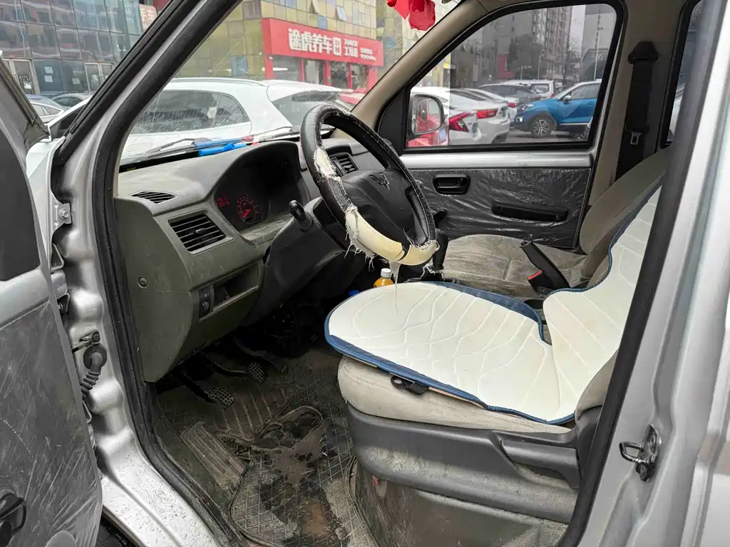 Wuling Rongguang S 2023 1.5L basic model 5/7 seats купить на сайте DeffCars
