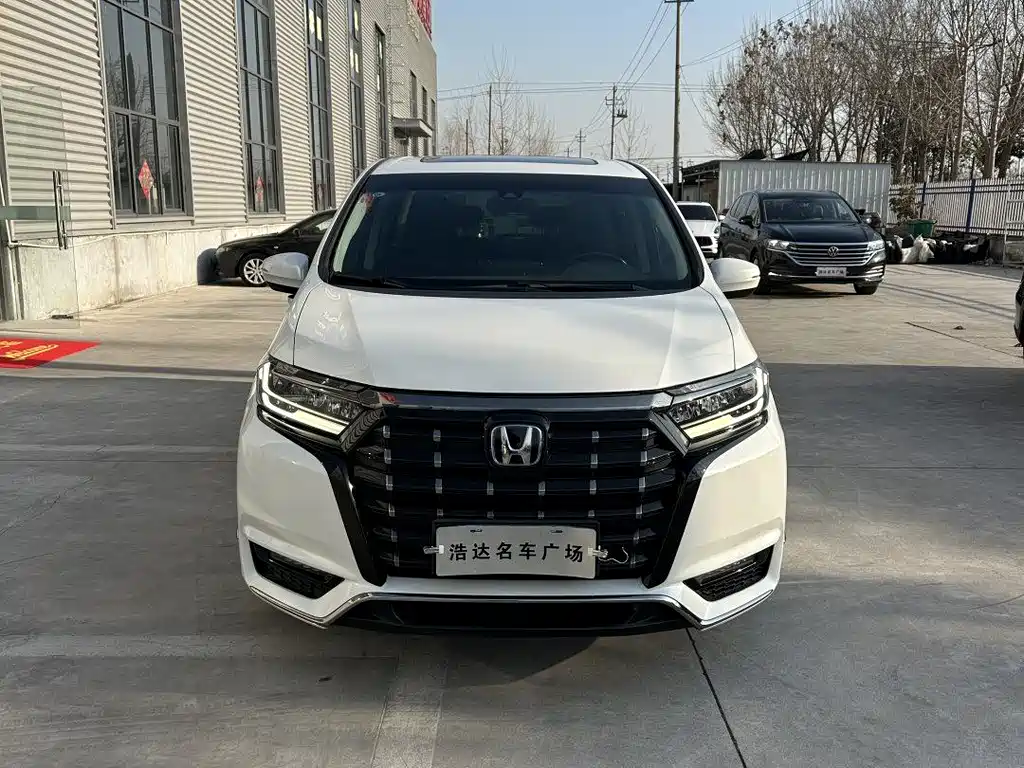 Alison 2022 2.0L e:HEV Comfort Edition купить на сайте DeffCars