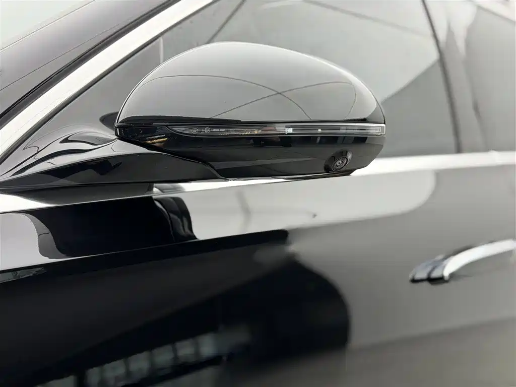 Mercedes-Benz E-Class 2025 E 300 L Luxury Model купить на сайте DeffCars