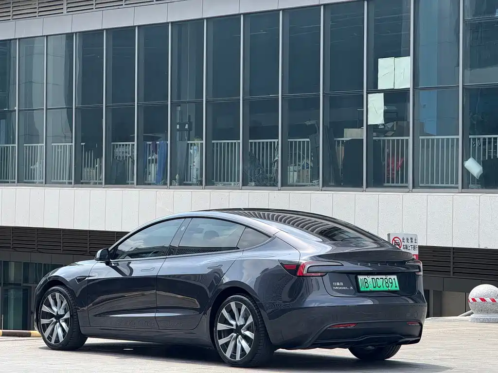 Model 3 2025 rear-wheel drive version купить на сайте DeffCars