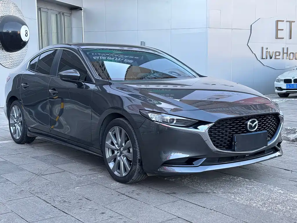 Mazda3 Angkesela 2022 2.0L Automatic Quality Obsidian Edition купить на сайте DeffCars