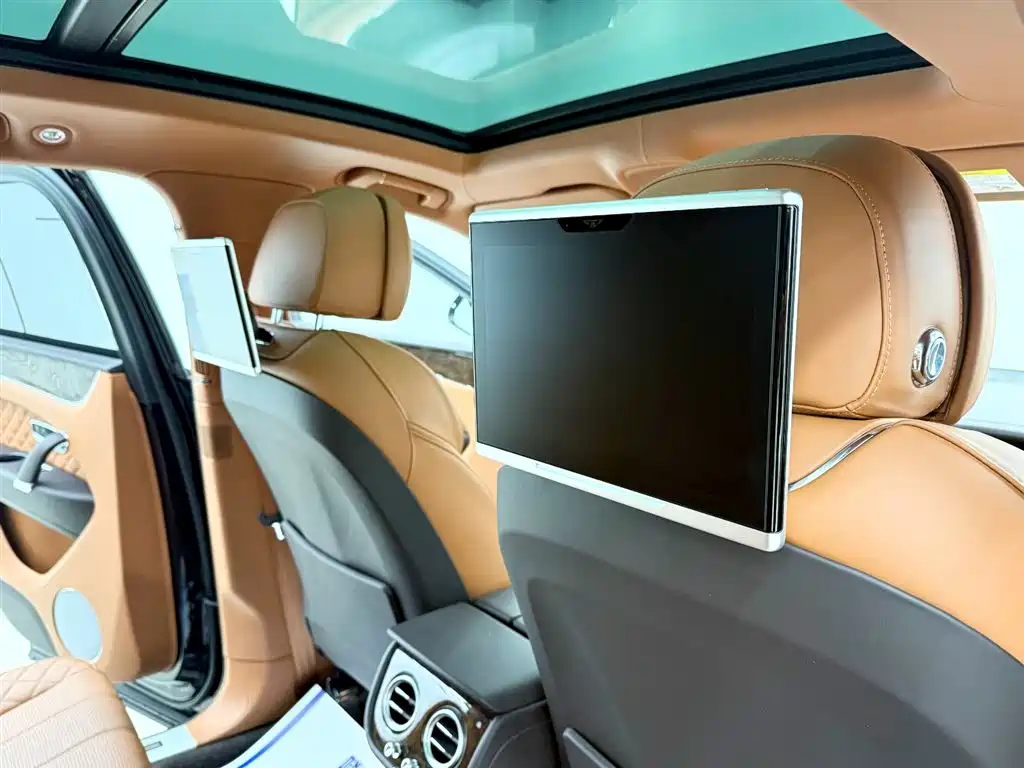 Bentayga 2016 6.0T Standard Edition купить на сайте DeffCars