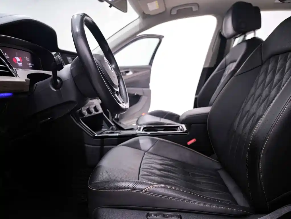 Passat 2019 330TSI Deluxe Edition National VI купить на сайте DeffCars
