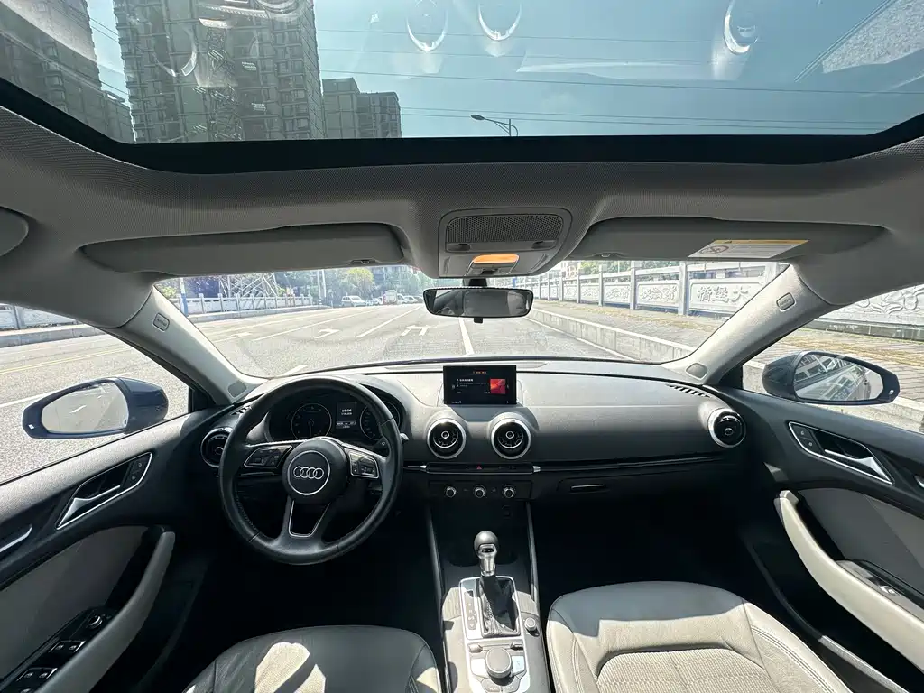 Audi A3 2019 Sportback 35 TFSI Sports National V купить на сайте DeffCars