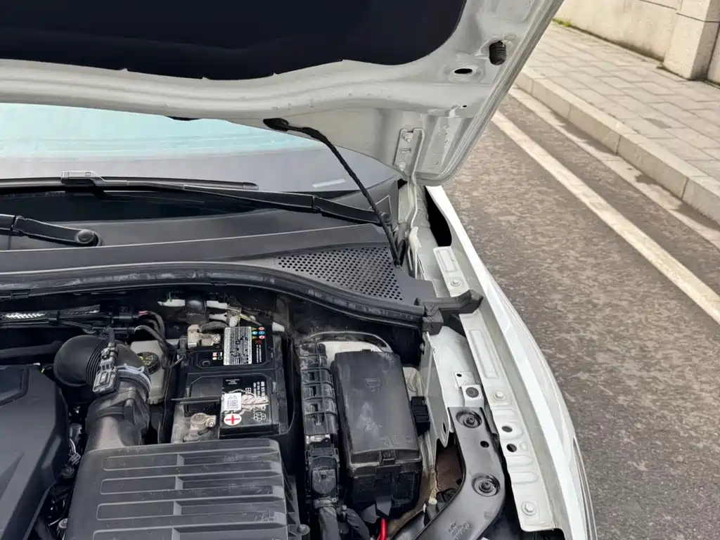 Tiguan L 2023 330TSI automatic two-wheel drive R-Line version купить на сайте DeffCars