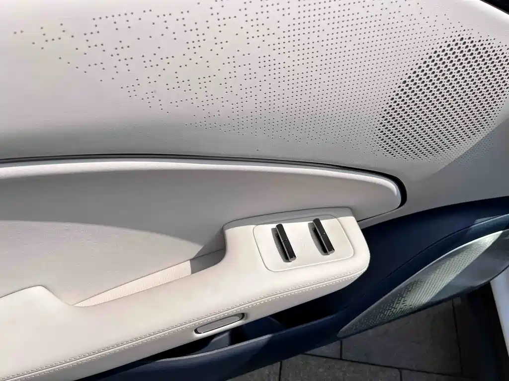 Jikrypton 007 2025 rear-wheel drive smart driving version 75kWh купить на сайте DeffCars