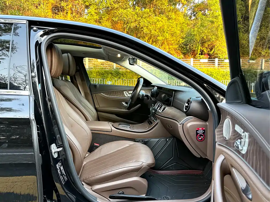 Mercedes-Benz E-Class 2022 E 300 L Luxury Model купить на сайте DeffCars