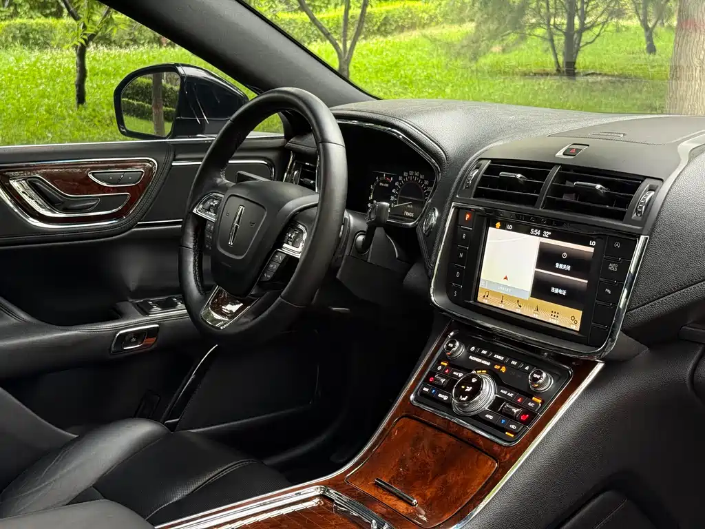 Lincoln Continental 2017 2.0T Two-wheel drive Exclusive Edition купить на сайте DeffCars