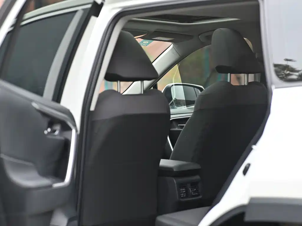 RAV4 Rongfang 2020 2.0L CVT two-wheel drive fashion version купить на сайте DeffCars