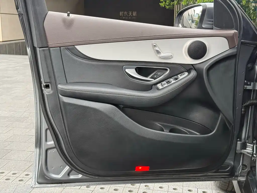 Mercedes-Benz GLC 2018 facelift GLC 200 4MATIC купить на сайте DeffCars