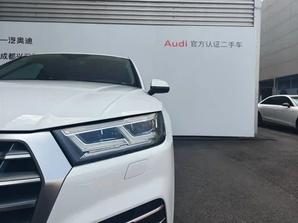 Audi Q5L 2018 40 TFSI enjoys fashionable style, National VI купить на сайте DeffCars