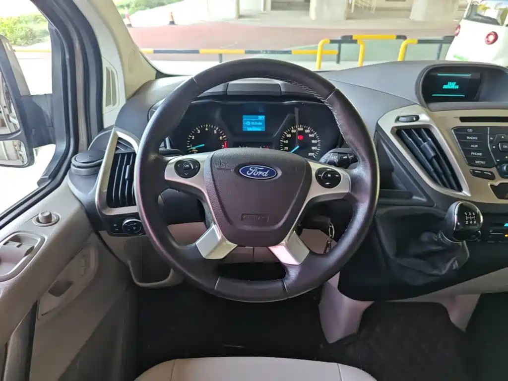 Tourio 2016 2.0T Manual Elite Edition купить на сайте DeffCars
