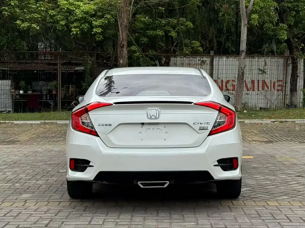 Civic 2019 220TURBO CVT combustion version National VI купить на сайте DeffCars