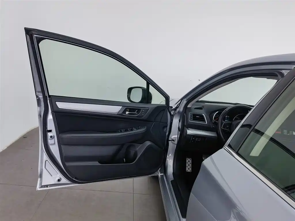 Legacy 2020 facelift 2.5i all-wheel drive stylish version купить на сайте DeffCars
