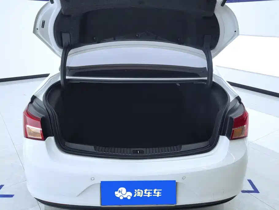 Weilan 2019 Sedan 15S Automatic Enterprising купить на сайте DeffCars