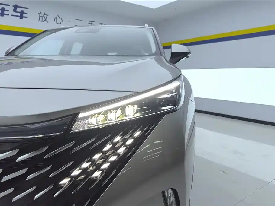 Roewe RX5 New Energy 2023 eRX5 Super Hybrid Superior Edition купить на сайте DeffCars