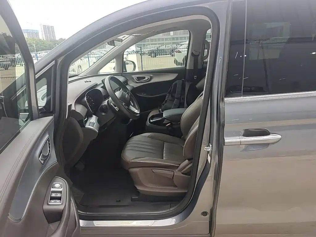 ROEWE iMAX8 2023 400TGI Comfort Edition купить на сайте DeffCars