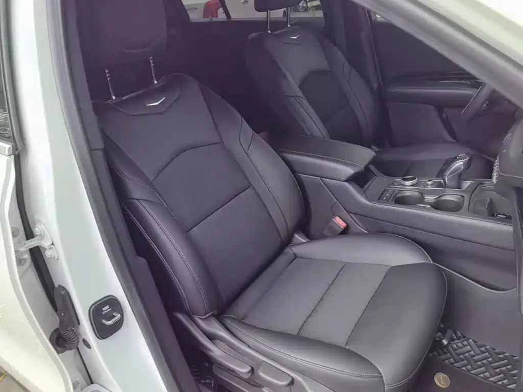 Cadillac XT4 2018 28T 2WD Technology Edition купить на сайте DeffCars