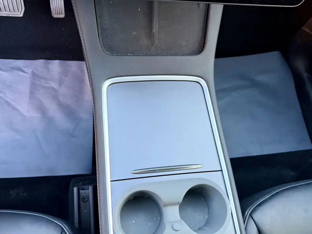 Model Y 2022 modified rear-wheel drive version купить на сайте DeffCars