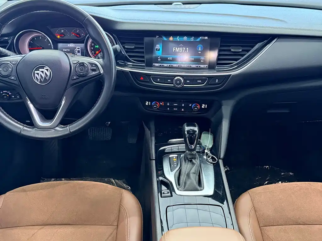 Regal 2019 20T Elite National VI купить на сайте DeffCars