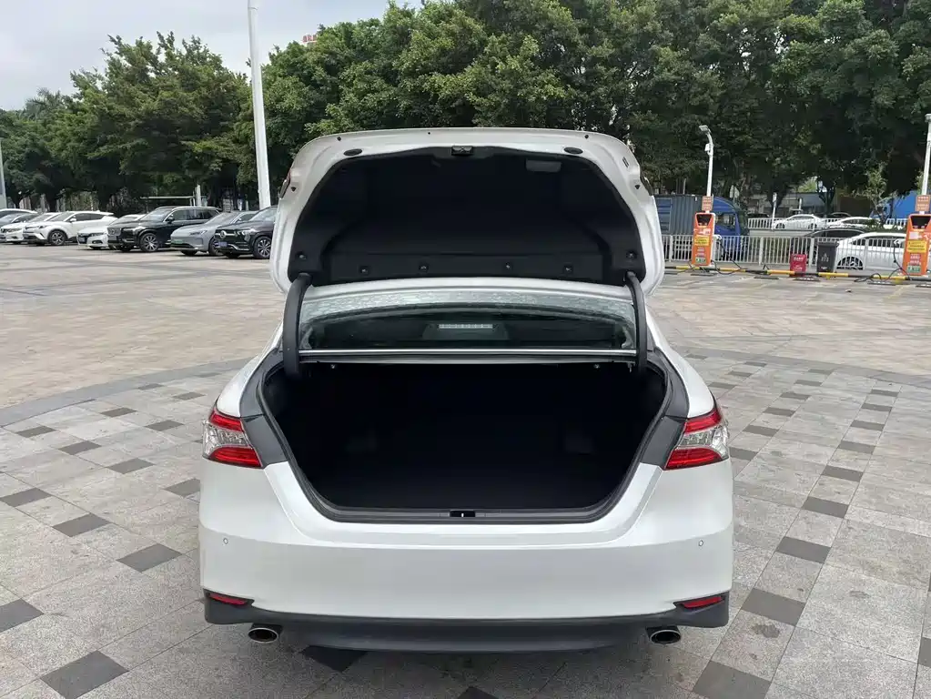 Camry 2019 facelift 2.0G Deluxe Edition купить на сайте DeffCars