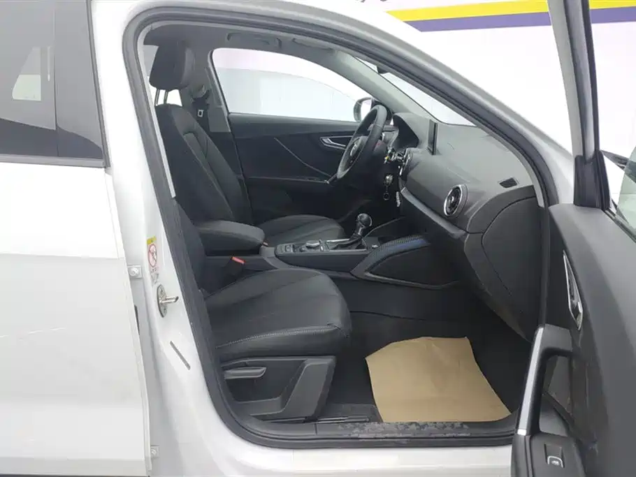 Audi Q2L 2018 35 TFSI launches exclusive version, National VI купить на сайте DeffCars
