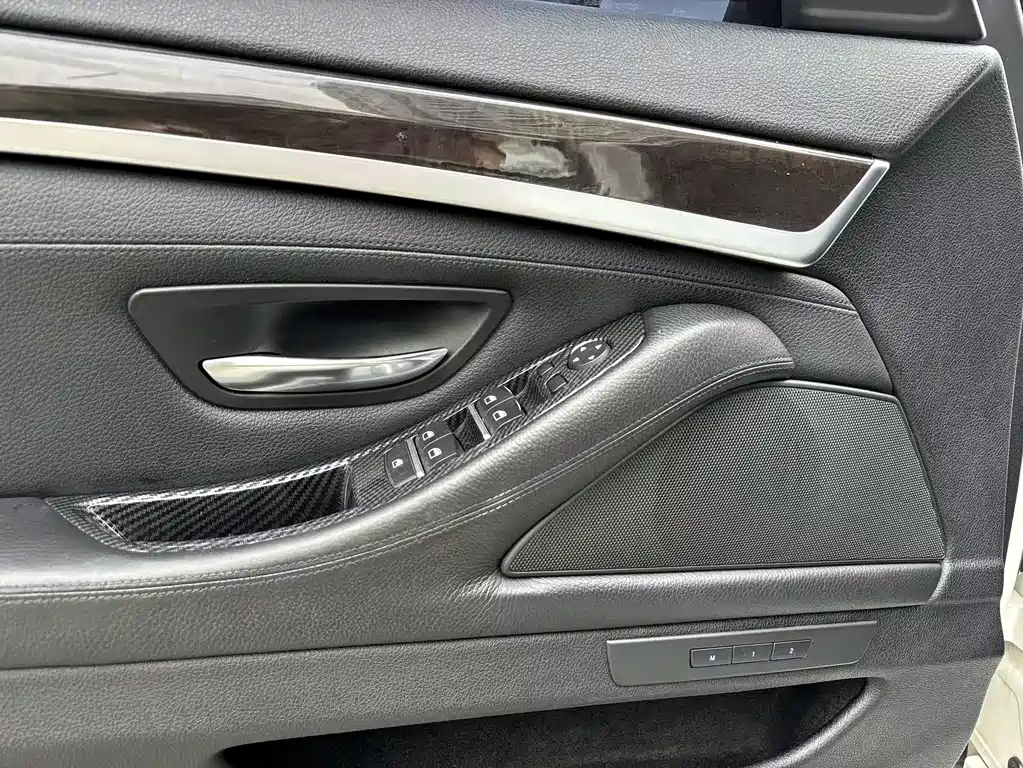 BMW 5 Series 2013 525Li Luxury Model купить на сайте DeffCars
