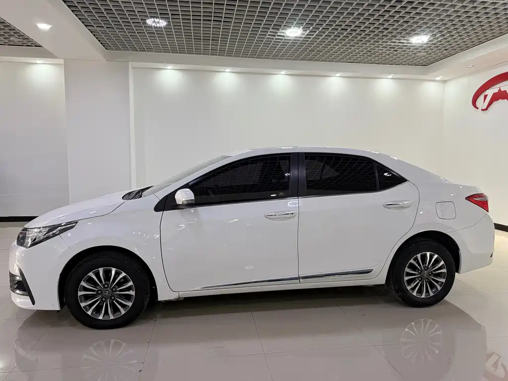 Corolla 2017 facelift 1.2T S-CVT GL-i купить на сайте DeffCars