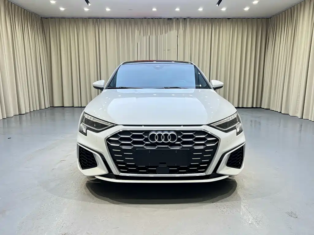 Audi A3 2023 A3L Limousine 35 TFSI Fashionable and Sporty купить на сайте DeffCars
