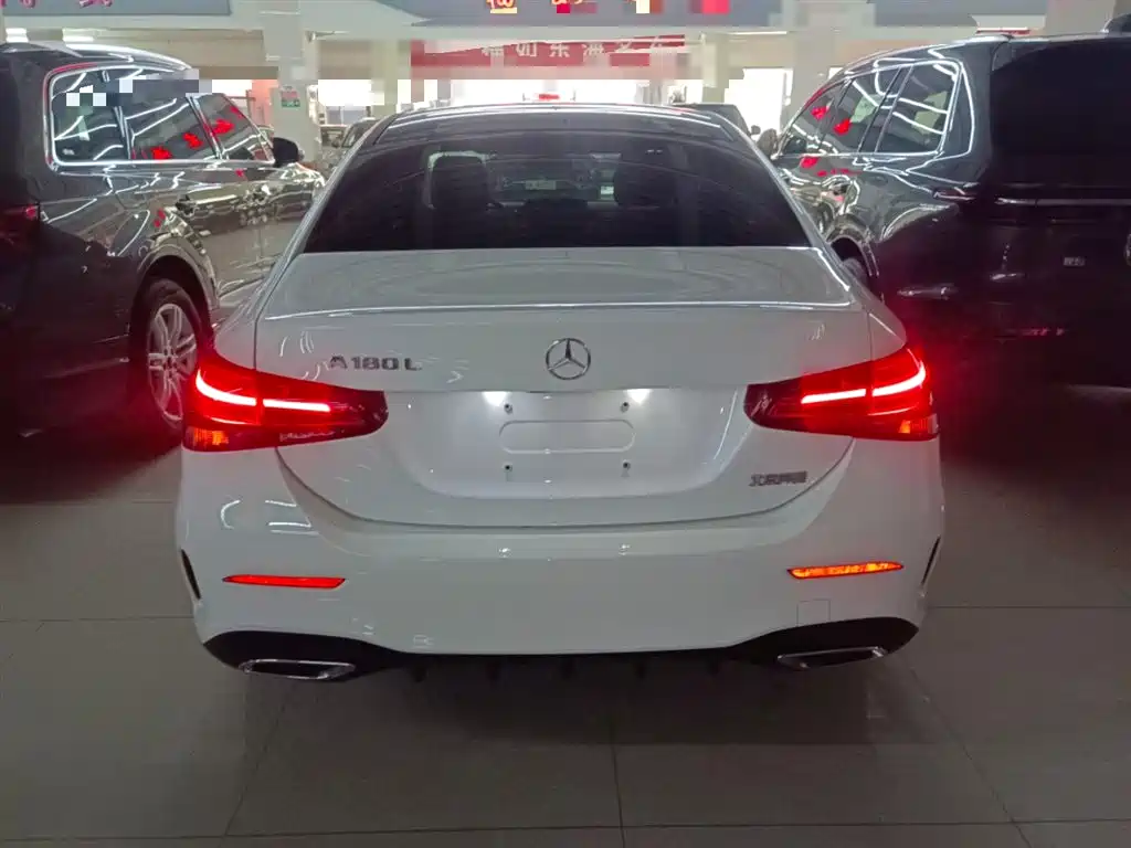 Mercedes-Benz A-Class 2021 facelift A 180 L sports sedan купить на сайте DeffCars