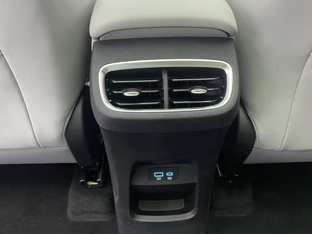 Hiace 06 2025 DM-i 205 Pilot Plus Edition купить на сайте DeffCars