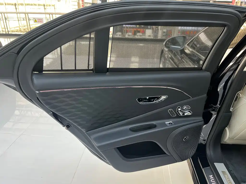 Flying Spur 2024 4.0T V8 Mulliner купить на сайте DeffCars