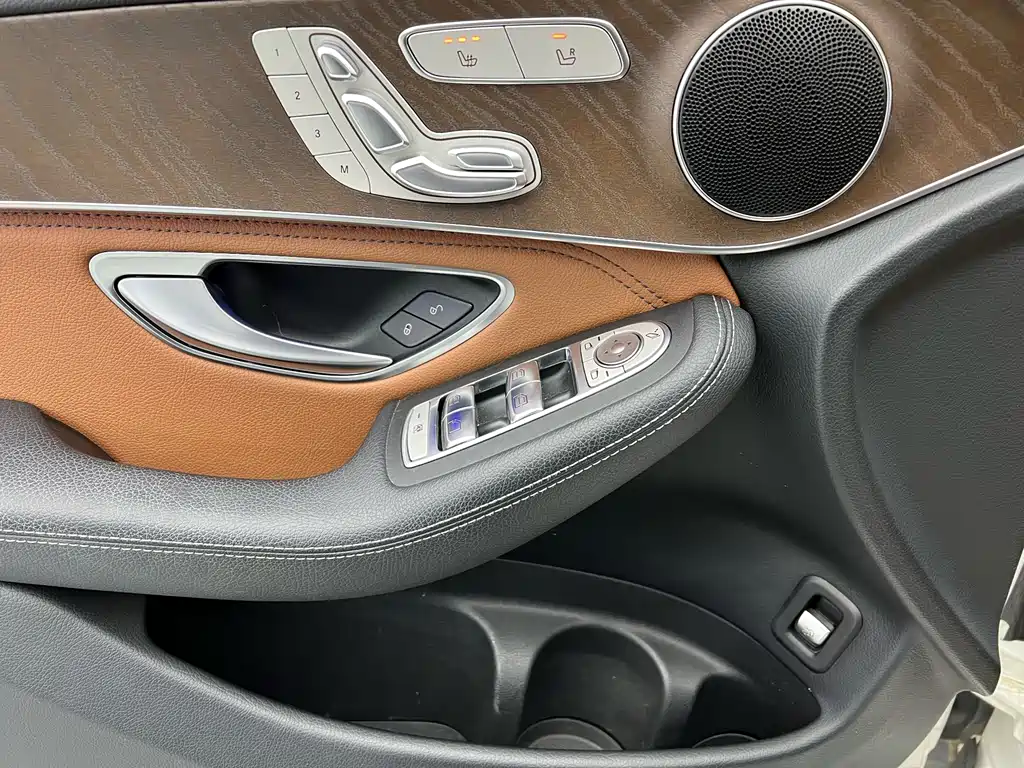 Mercedes-Benz GLC 2020 facelift GLC 300 L 4MATIC dynamic купить на сайте DeffCars