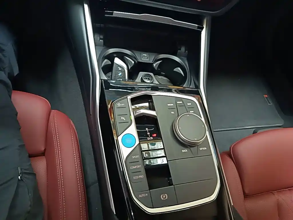 BMW i3 2023 eDrive 40L Night Package купить на сайте DeffCars