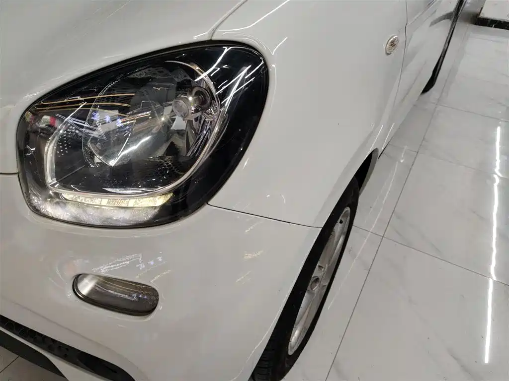 smart forfour 2018 1.0L 52kW smart version купить на сайте DeffCars