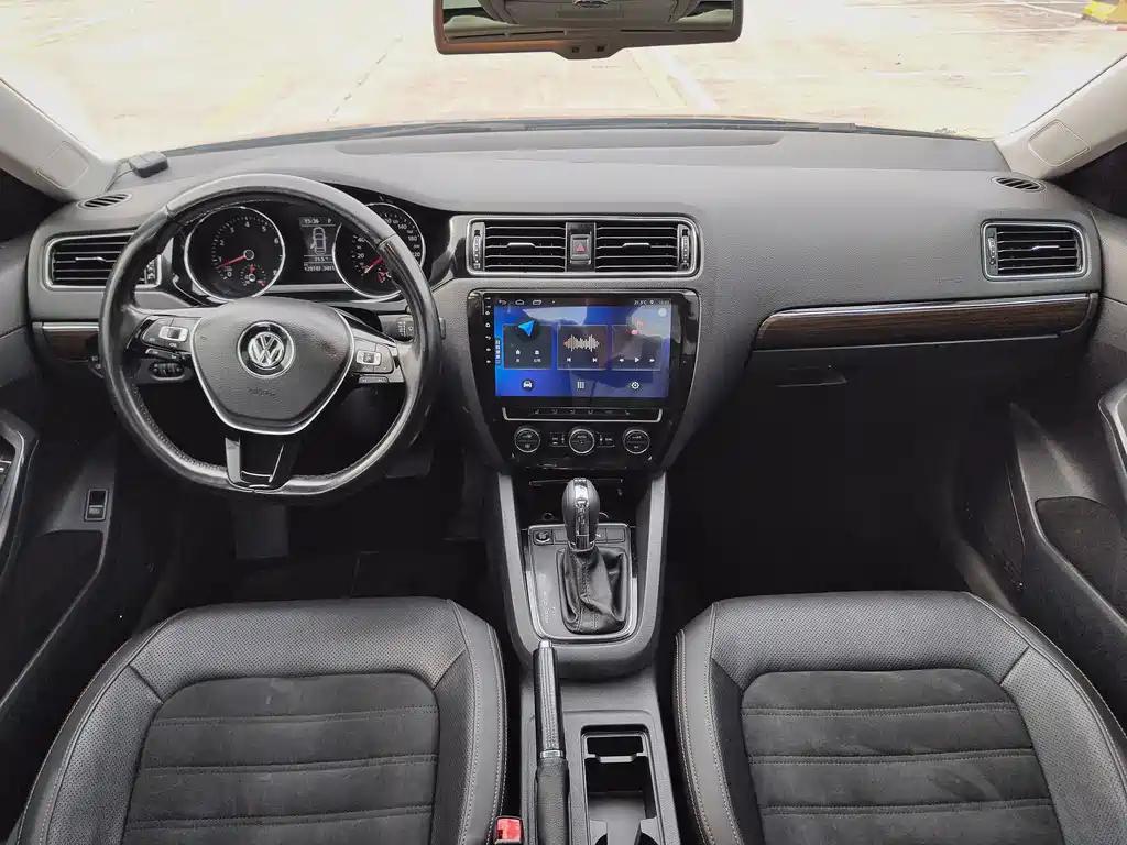 Sagitar 2015 230TSI automatic luxury model купить на сайте DeffCars
