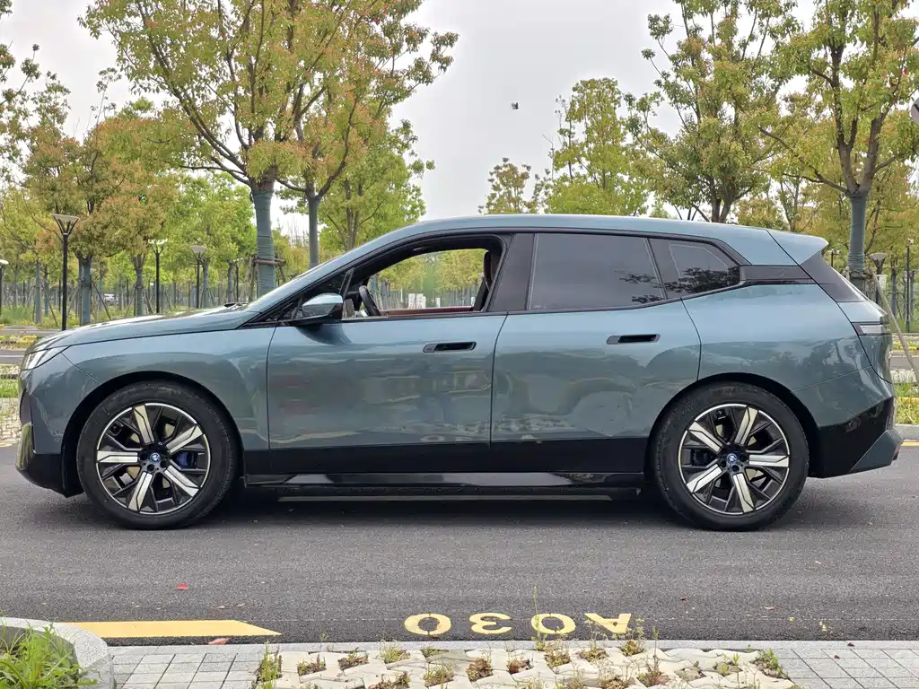 BMW iX 2022 xDrive50 купить на сайте DeffCars