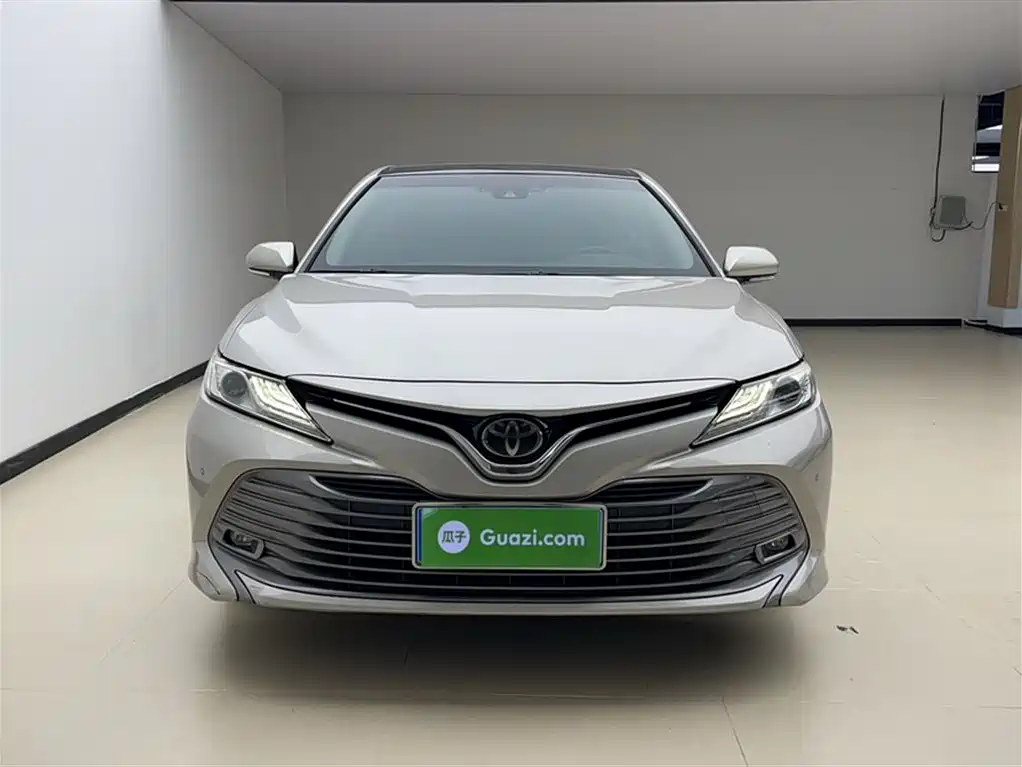 Camry 2019 2.5G Deluxe Edition National VI купить на сайте DeffCars
