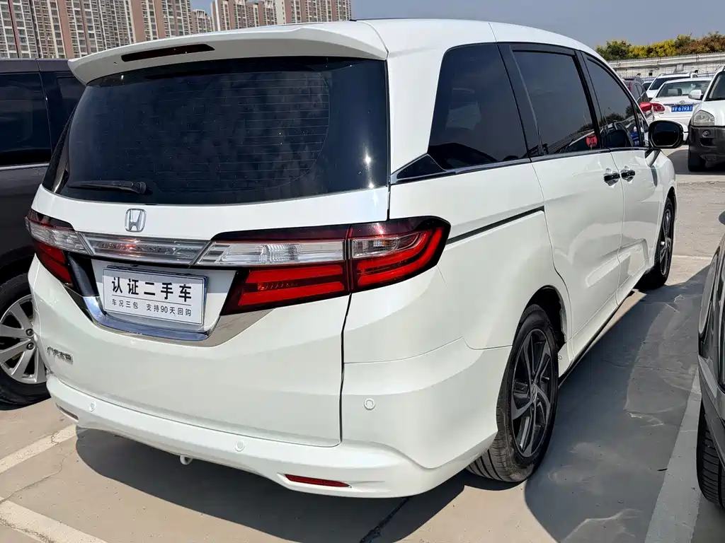 Odyssey 2015 Modified 2.4L Deluxe Edition купить на сайте DeffCars