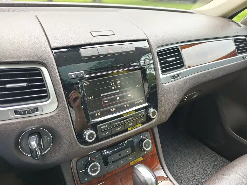 Touareg 2015 3.0TSI standard model купить на сайте DeffCars