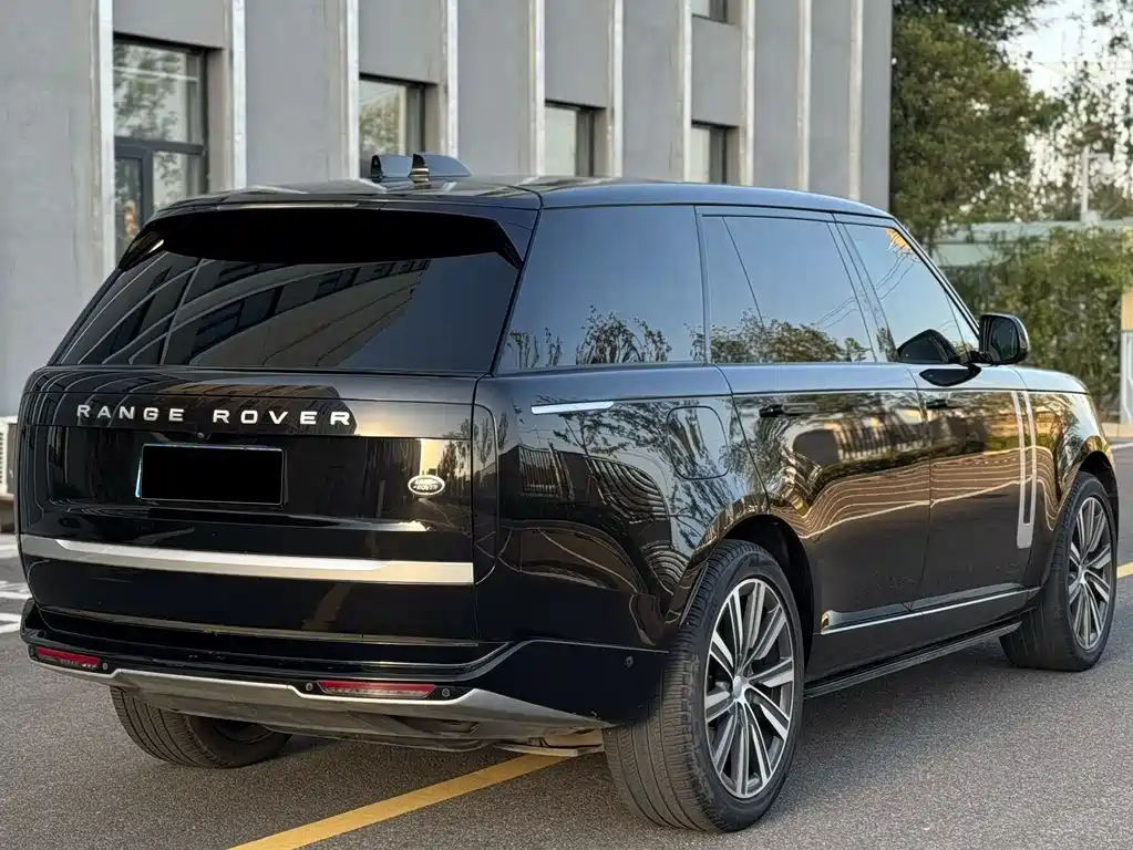 Range Rover 2024 3.0 L6 400PS Extended Edition купить на сайте DeffCars