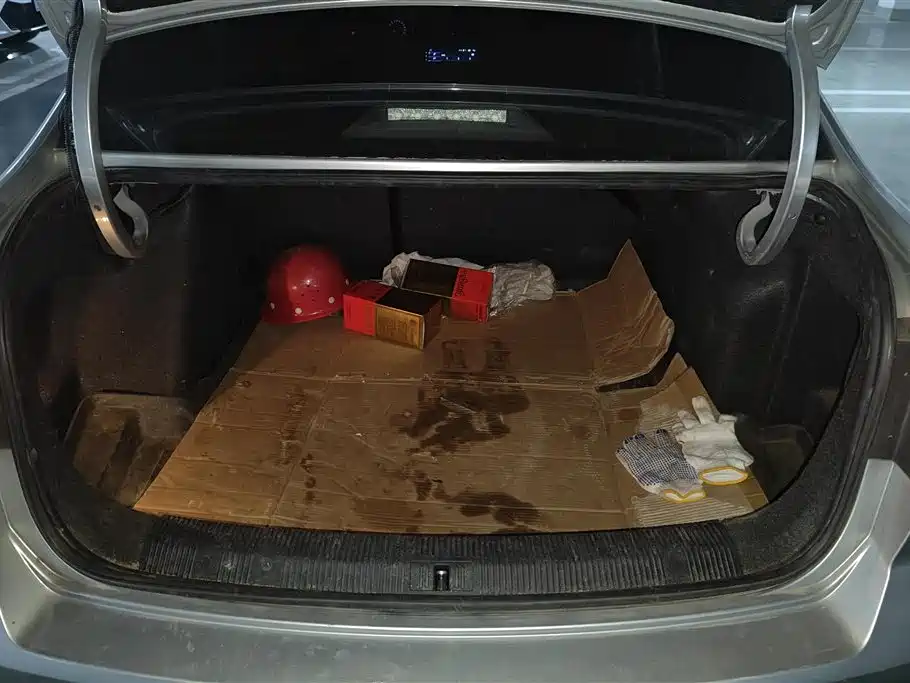 Bora 2018 1.5L manual comfort model купить на сайте DeffCars