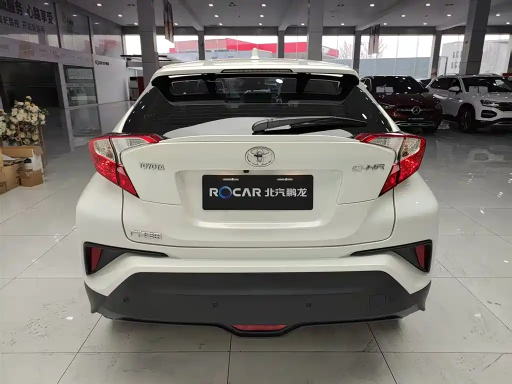 Toyota C-HR 2020 2.0L Leading Edition купить на сайте DeffCars