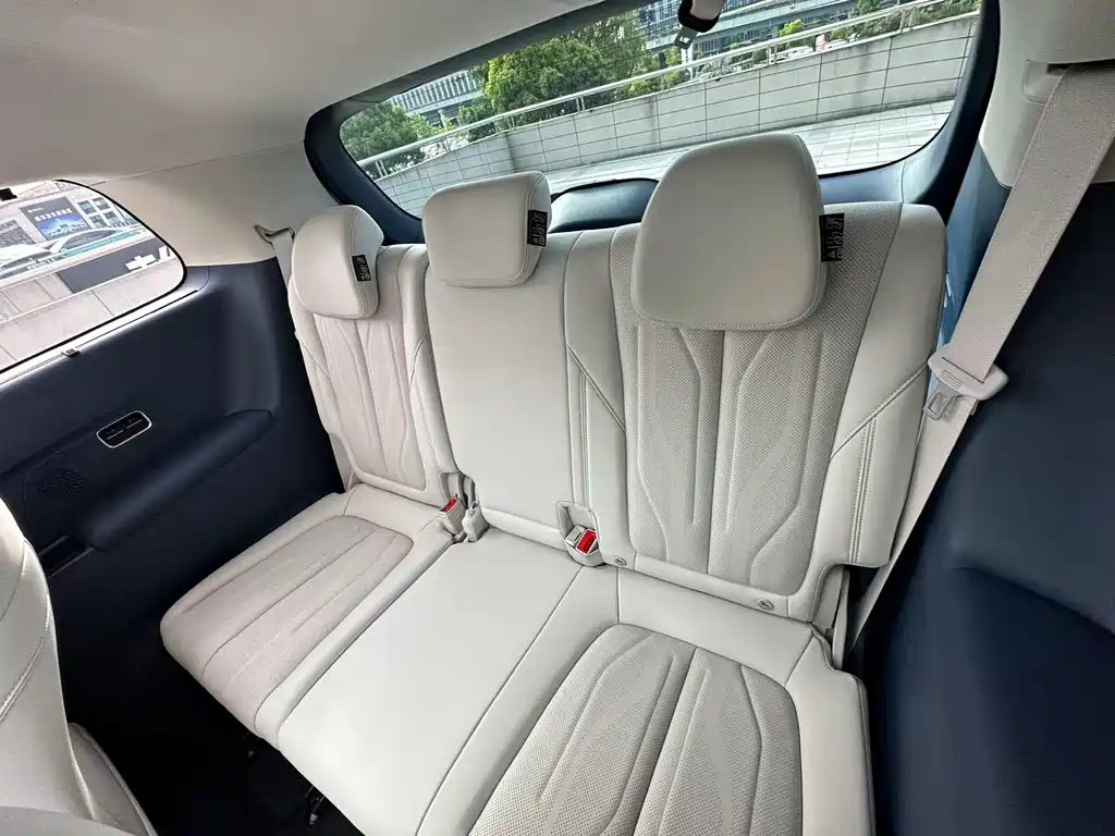 Buick GL8 New Energy 2024 Lu Zun Luxury Edition 6 seats купить на сайте DeffCars