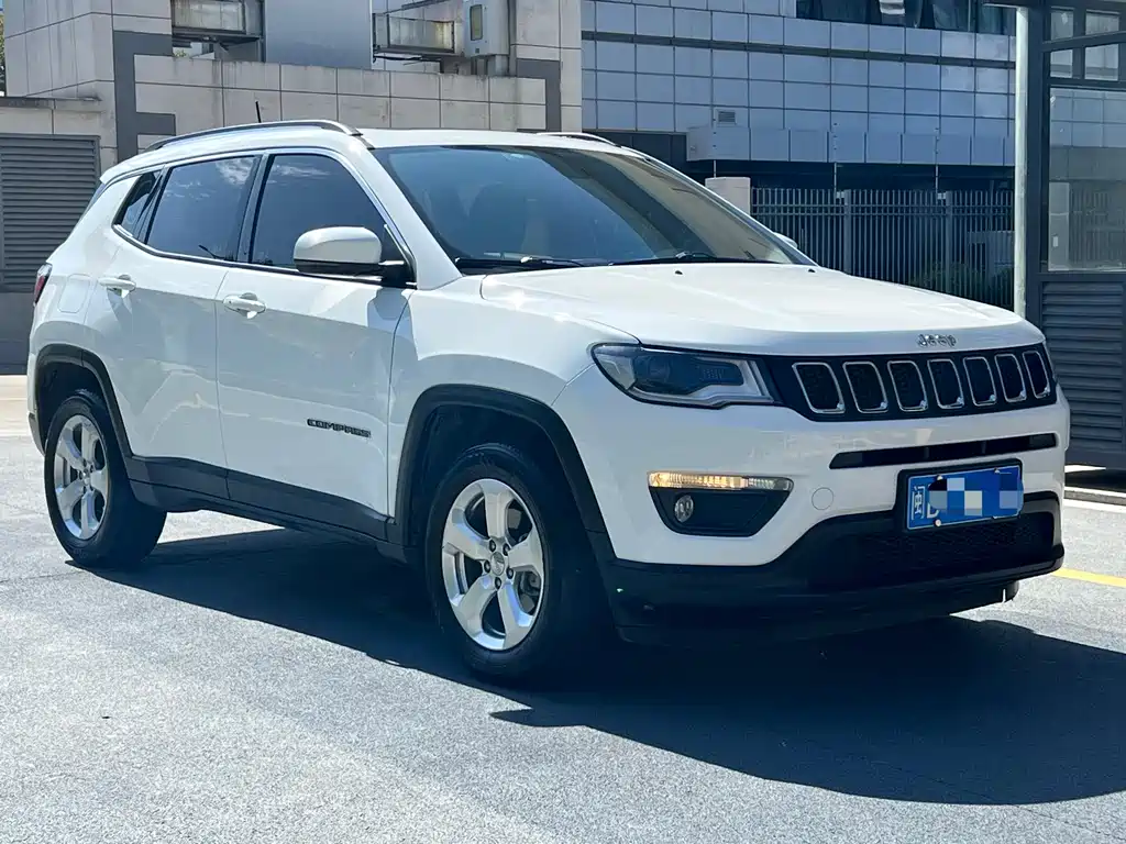 Compass 2017 200T Automatic Home Edition купить на сайте DeffCars