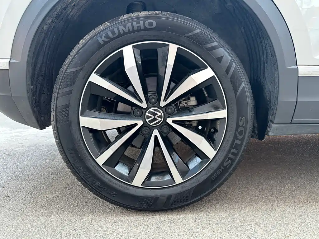 T-ROC 2023 280TSI DSG two-wheel drive time version купить на сайте DeffCars