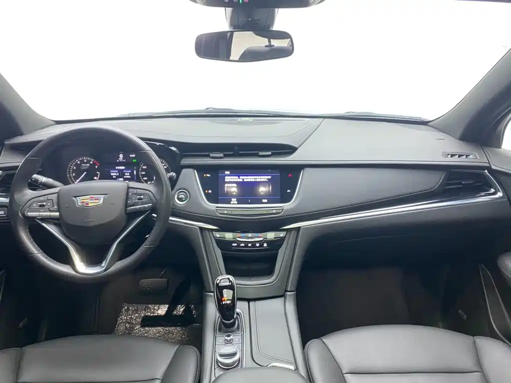 Cadillac XT6 2021 2.0T seven-seat four-wheel drive stylish model купить на сайте DeffCars