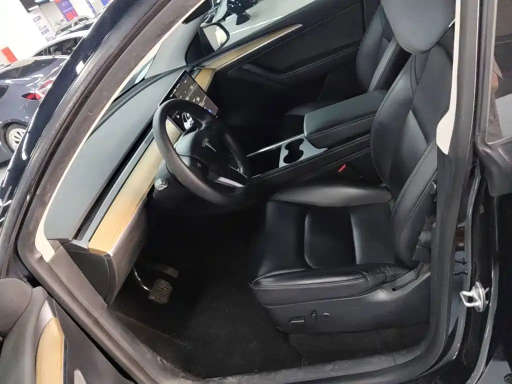 Model Y 2021 standard range rear-wheel drive version купить на сайте DeffCars
