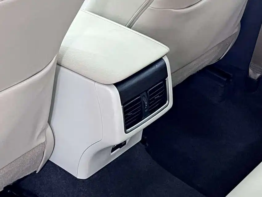 Camry 2021 2.0G Deluxe Edition купить на сайте DeffCars